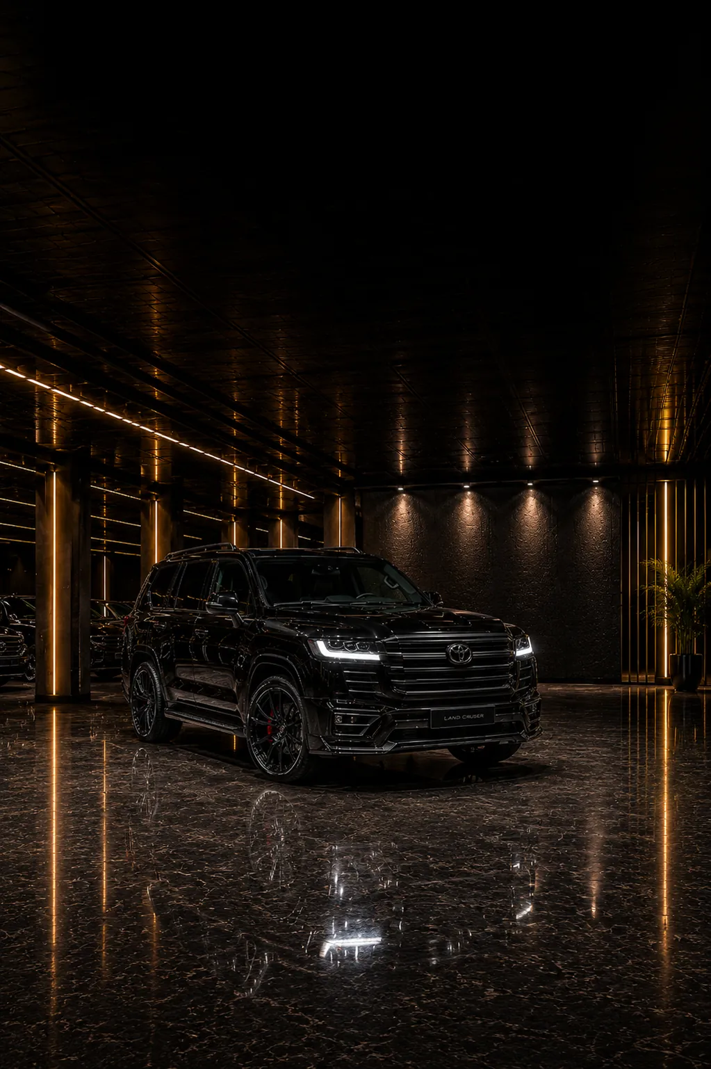 Mașină SUV neagră Toyota Land Cruiser — parcare păzită Kapital Credit